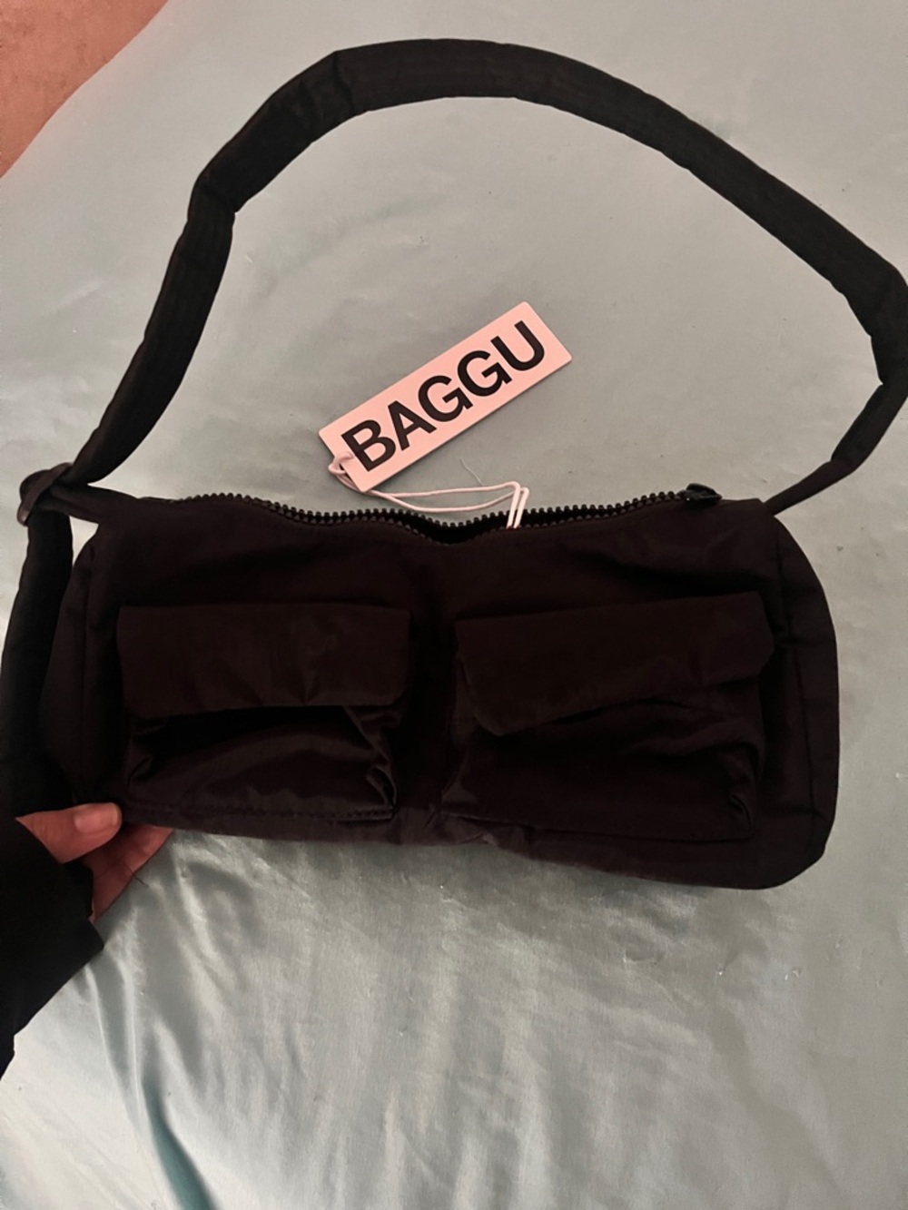 BAGGU Cargo Shoulder Bag- Black - Picture 3 of 8